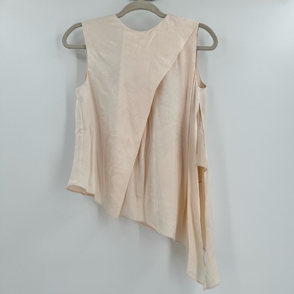 Halston NWT Women’s Whitley Floral Asymmetrical Blouse Blush Sleeveless Size 0 - Picture 1 of 16